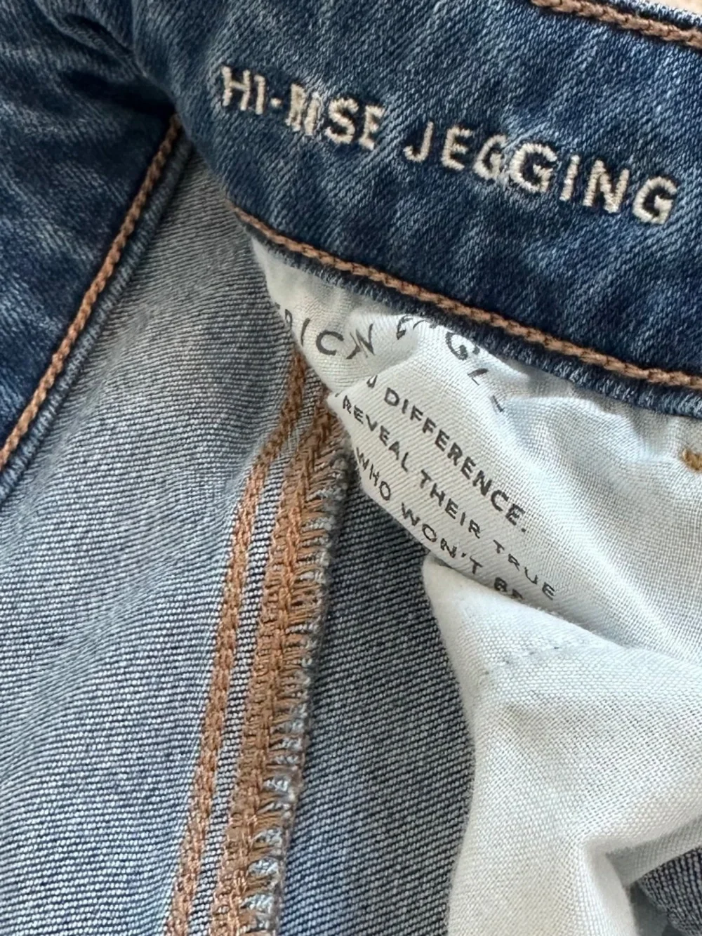 American Eagle High-Waisted Jegging Jean, Medium Wash, Size 12 Regular